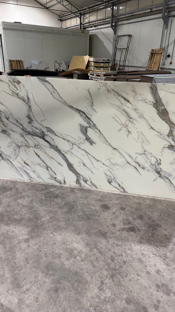 PVC Wandpaneel Marmerlook 122x280 - Gild Fish Belly White