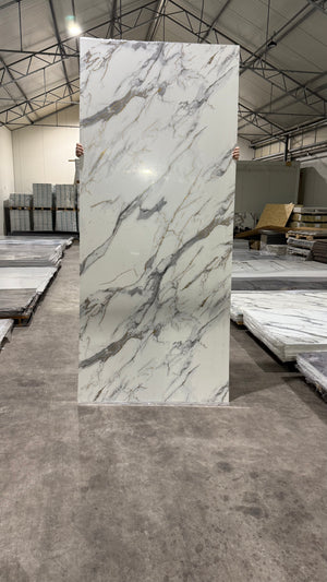 PVC Wandpaneel Marmerlook 122x280 - Gild Fish Belly White