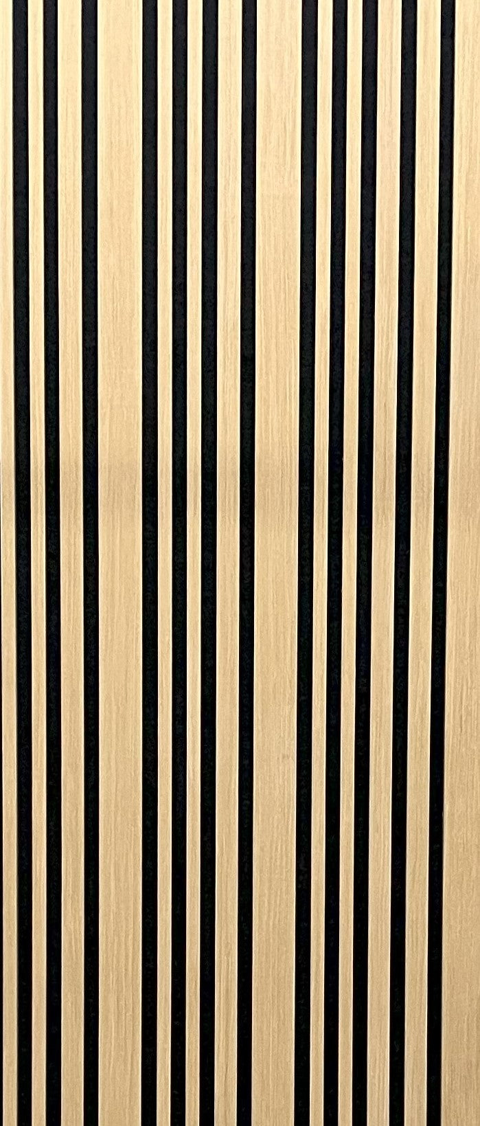 Akoestische wandpaneel | 60x280 cm | white oak | gevarieerde latten