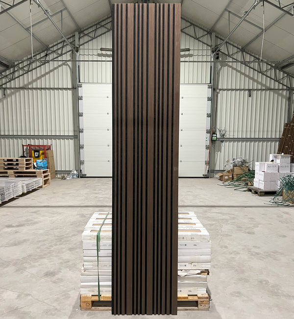 Akoestische wandpaneel | 60x280 cm | walnut jk | gevarieerde latten