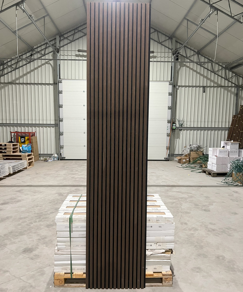 Akoestische wandpaneel | 60x280 cm | walnut jk | 27 mm latten