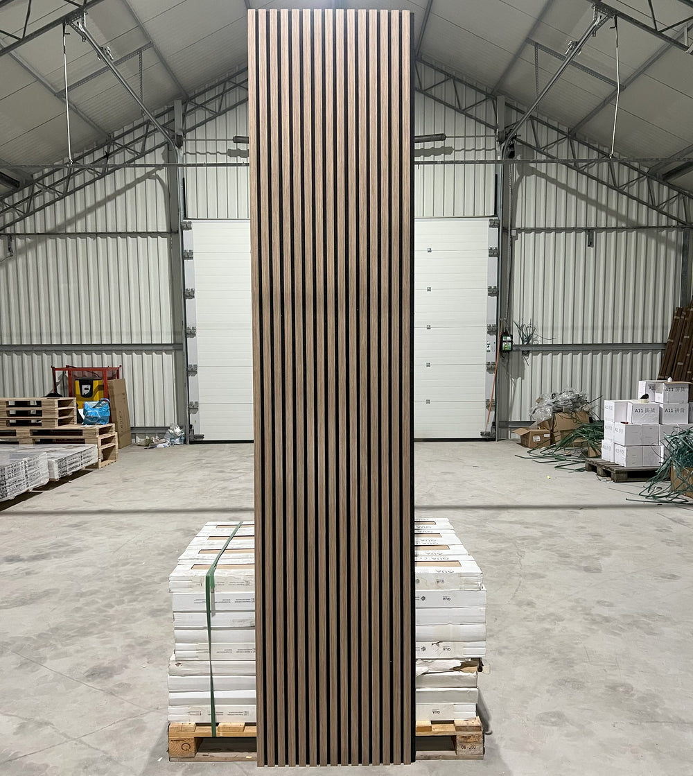 Akoestische wandpaneel | 60x280 cm | walnut | 27 mm latten
