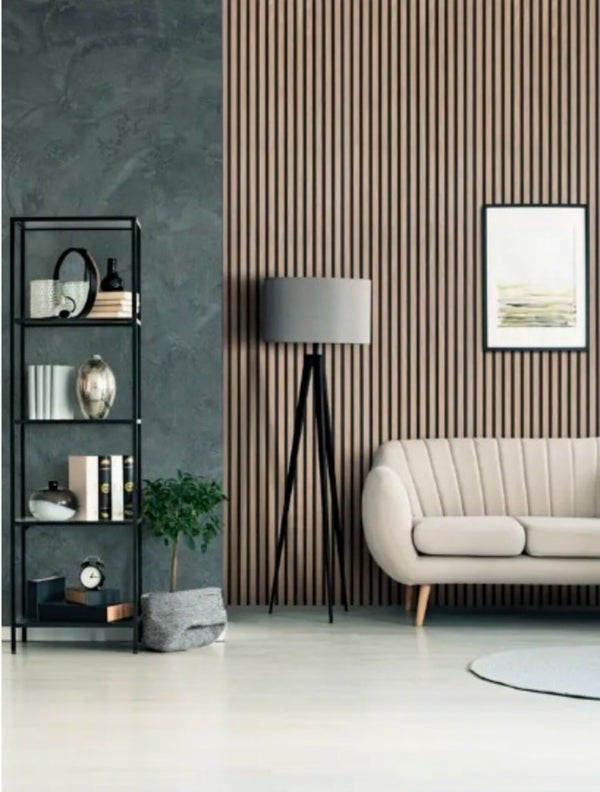 Lamellenwand, graues Nussbaumholz (Taupe) | 289 x 60 x 18 mm | Akustikwandpaneel mit Filz