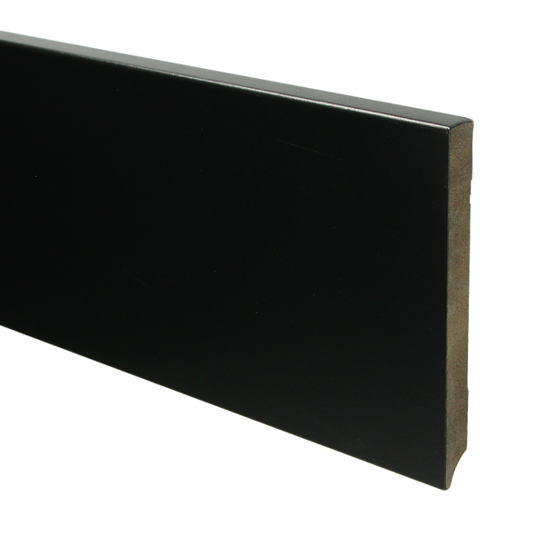 MDF Moderne plint 150x15 voorgelakt RAL 9005
